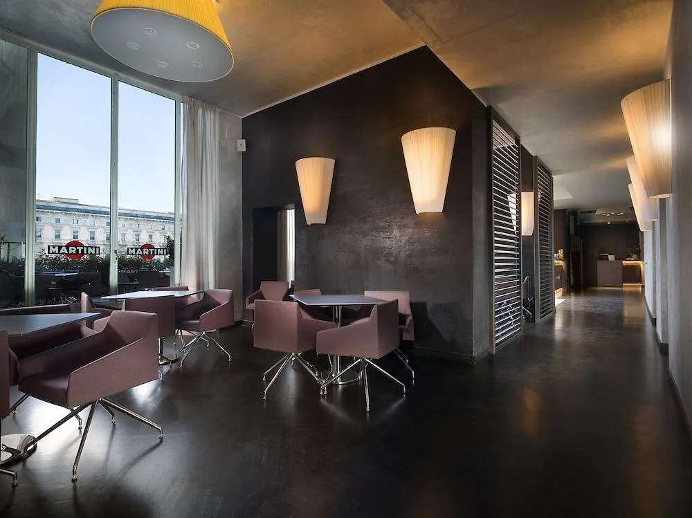 The Glamore Milano Duomo 5*, Milan
