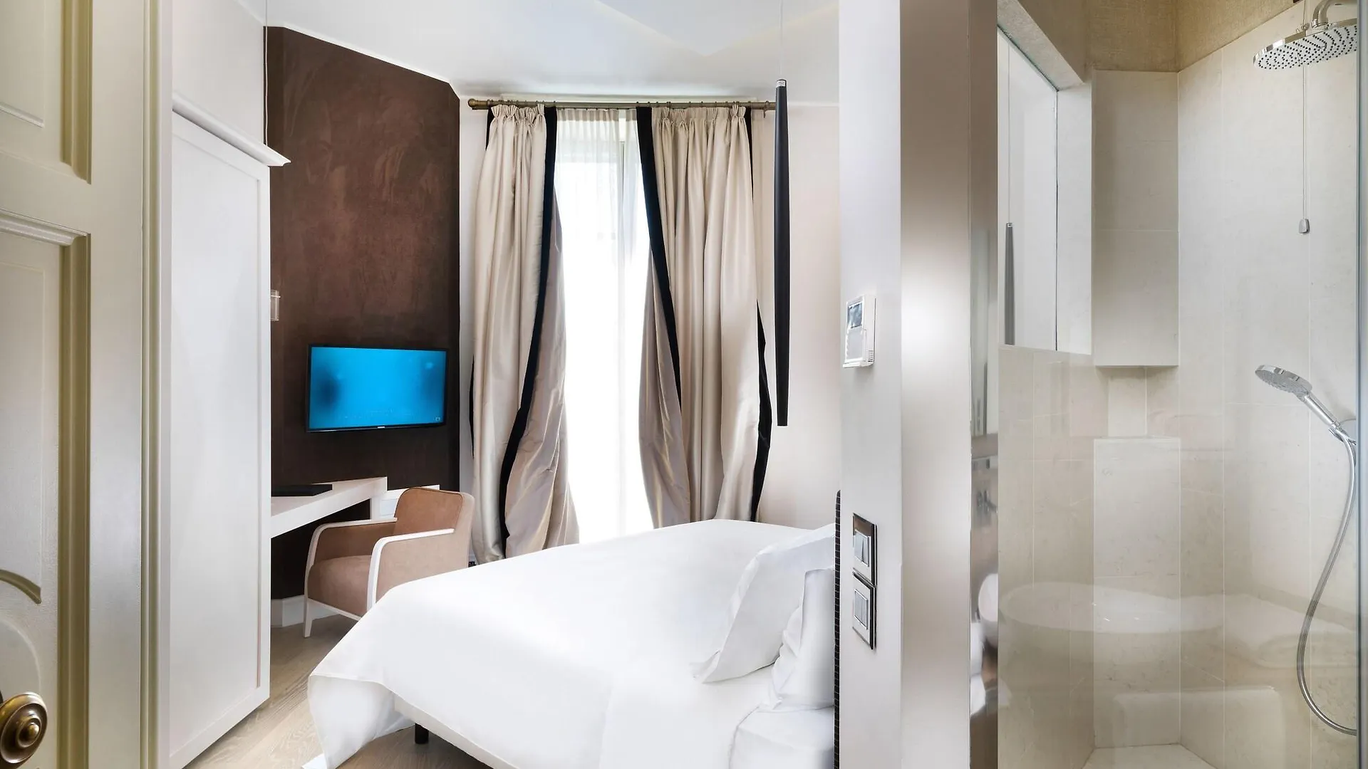 ***** Hotel The Glamore Milano Duomo Itálie