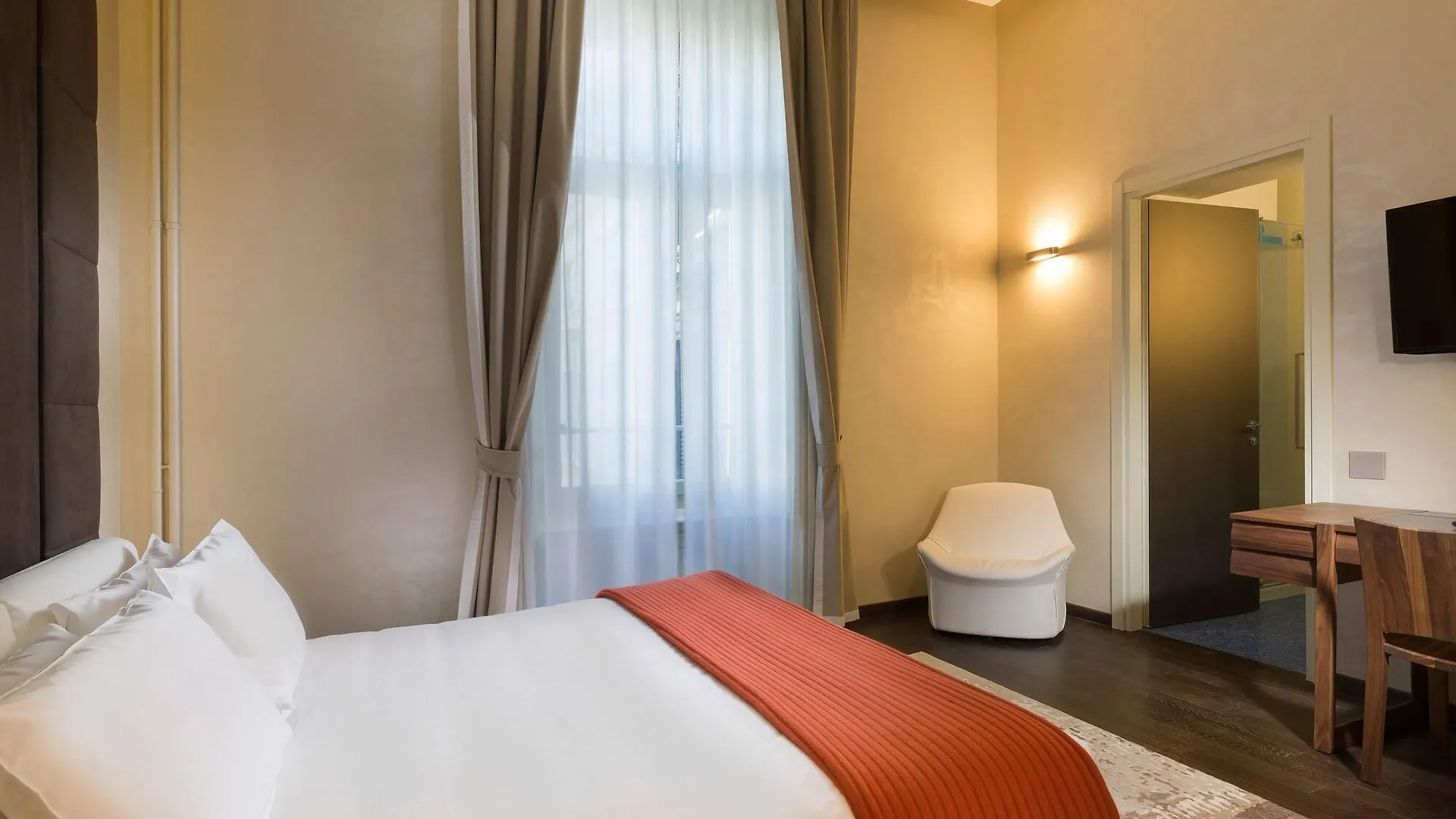The Glamore Milano Duomo