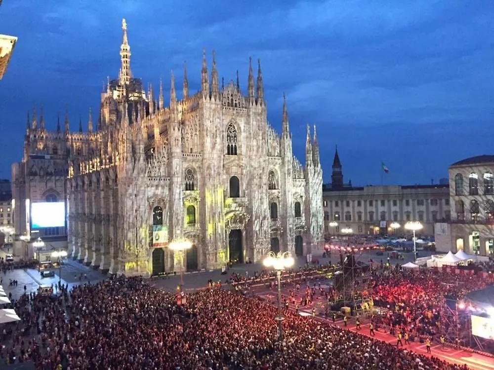 Hotel The Glamore Milano Duomo
