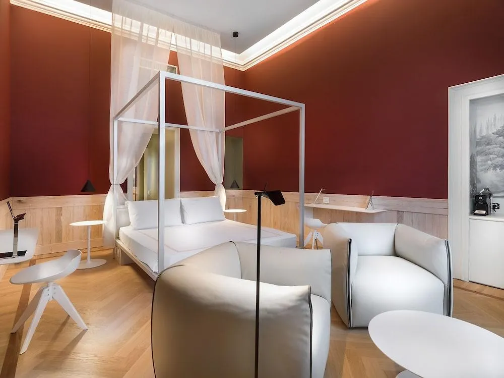 The Glamore Milano Duomo Hotel Milan