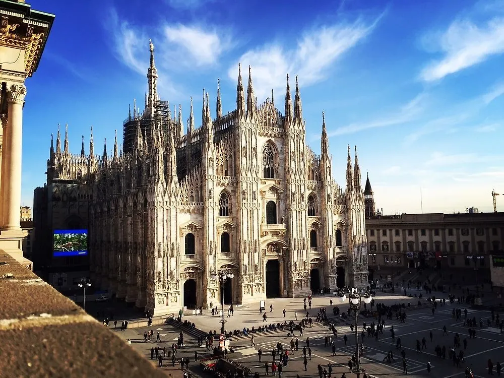The Glamore Milano Duomo Hotel